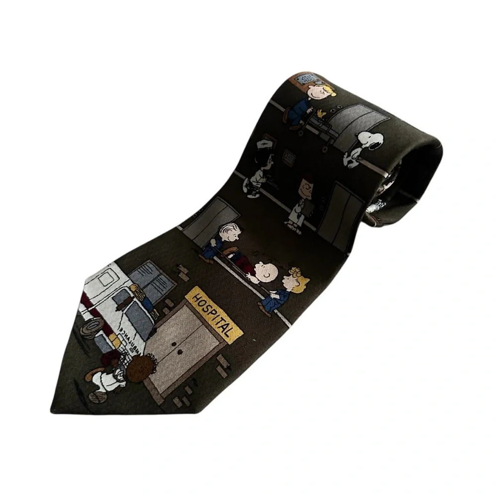 Vintage‎ Peanuts Charlie Brown Snoopy Doctor Nurse Medical Silk Neck Tie